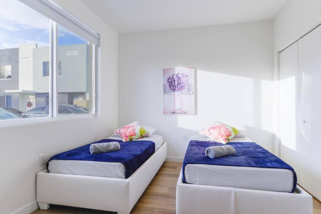 Вилла Amazing Town House 15 Min From The Beach Wfree Parking Майами Экстерьер фото
