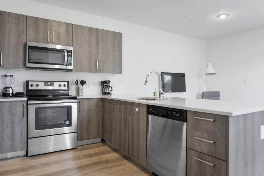 Вилла Amazing Town House 15 Min From The Beach Wfree Parking Майами Экстерьер фото